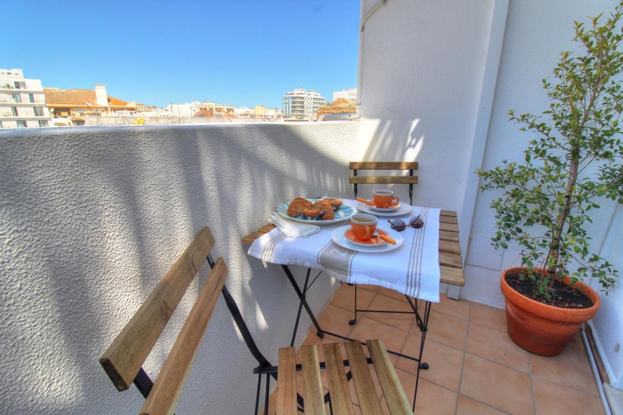 Center Location, Ac, Swimming Pool, And Parking Apartment Olhao Bagian luar foto
