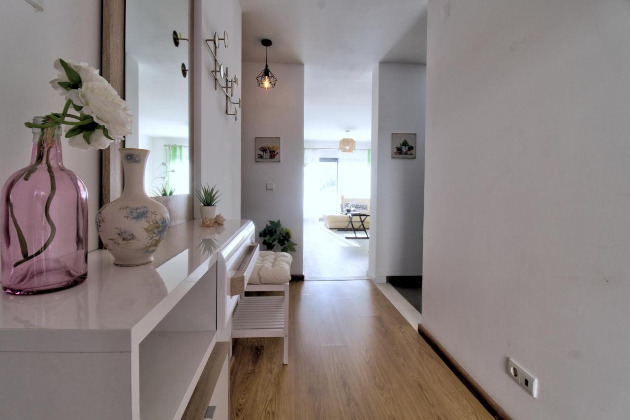 Center Location, Ac, Swimming Pool, And Parking Apartment Olhao Bagian luar foto